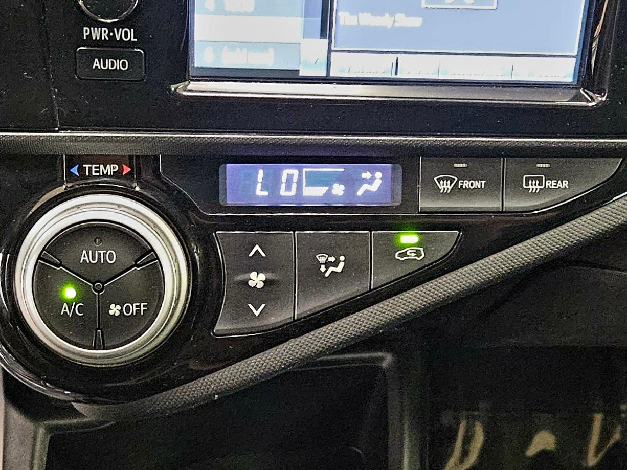 Toyota Prius c  2015