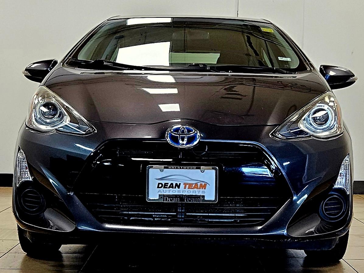 Toyota Prius c  2015
