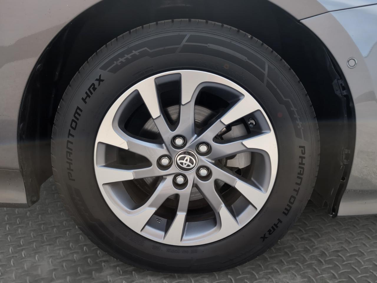 Toyota Prius XLE 2020