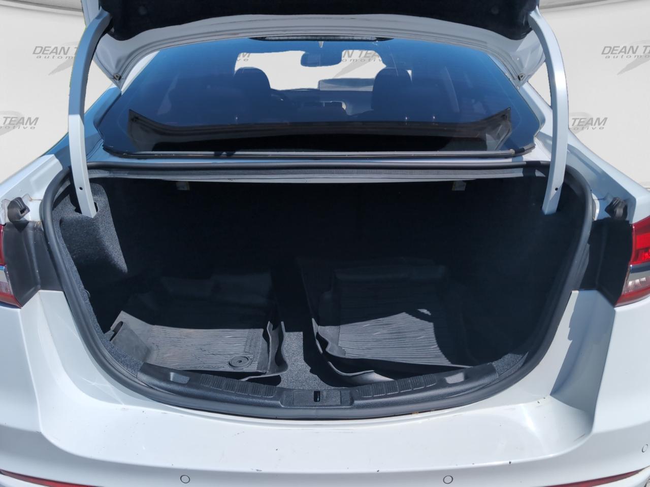 Ford Fusion SE FWD 2020