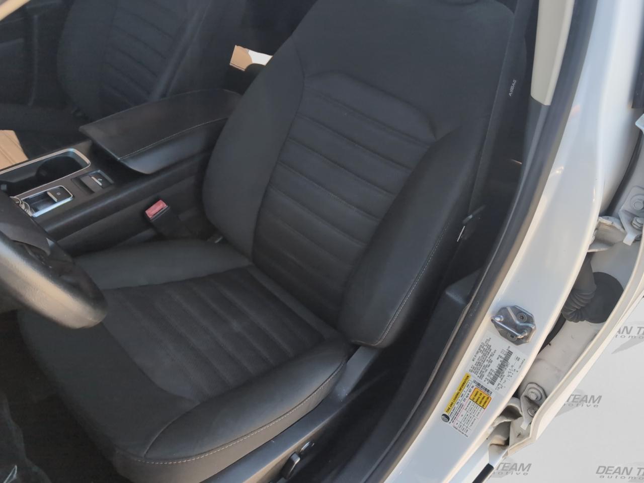 Ford Fusion SE FWD 2020