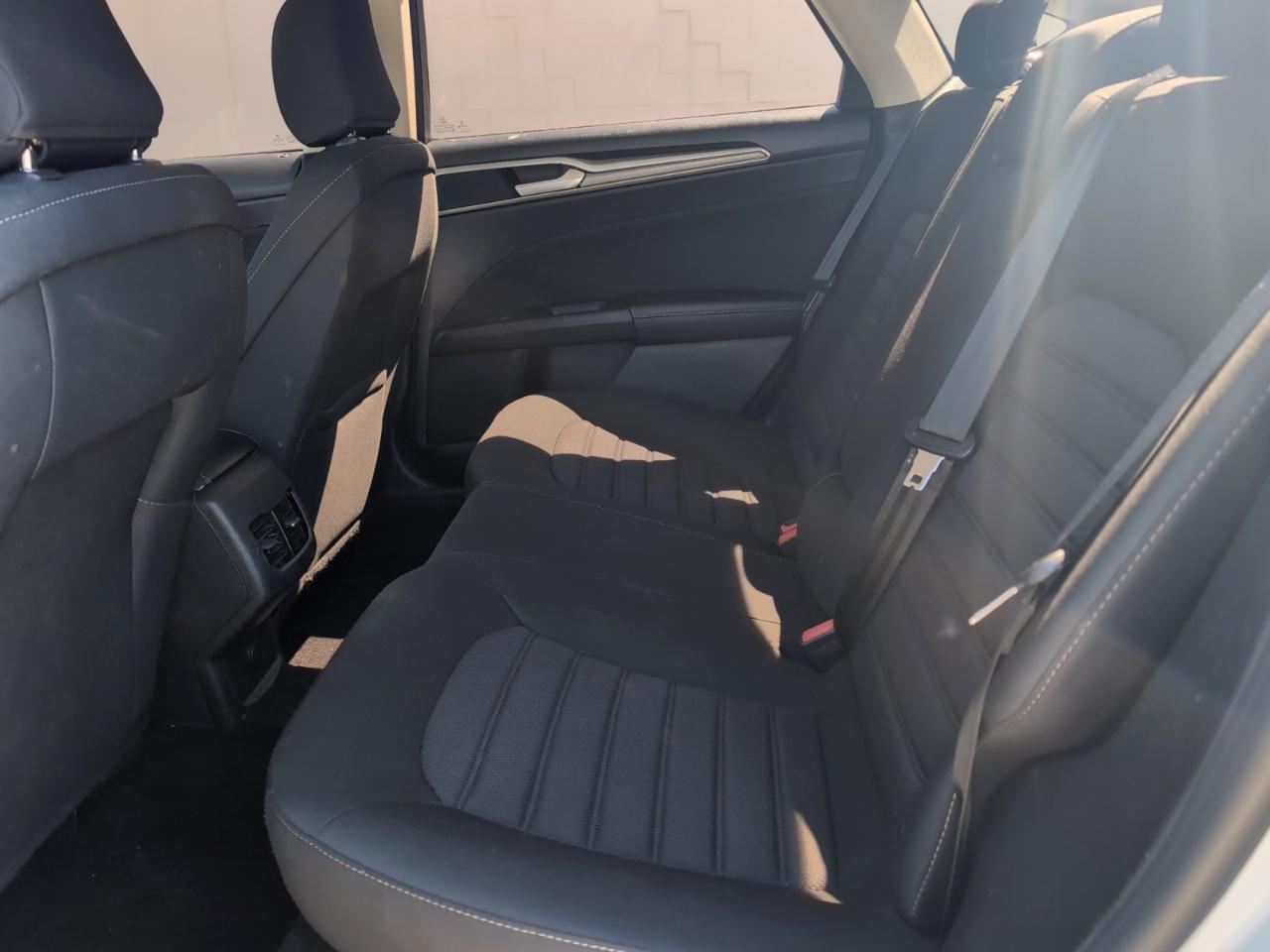 Ford Fusion SE FWD 2020