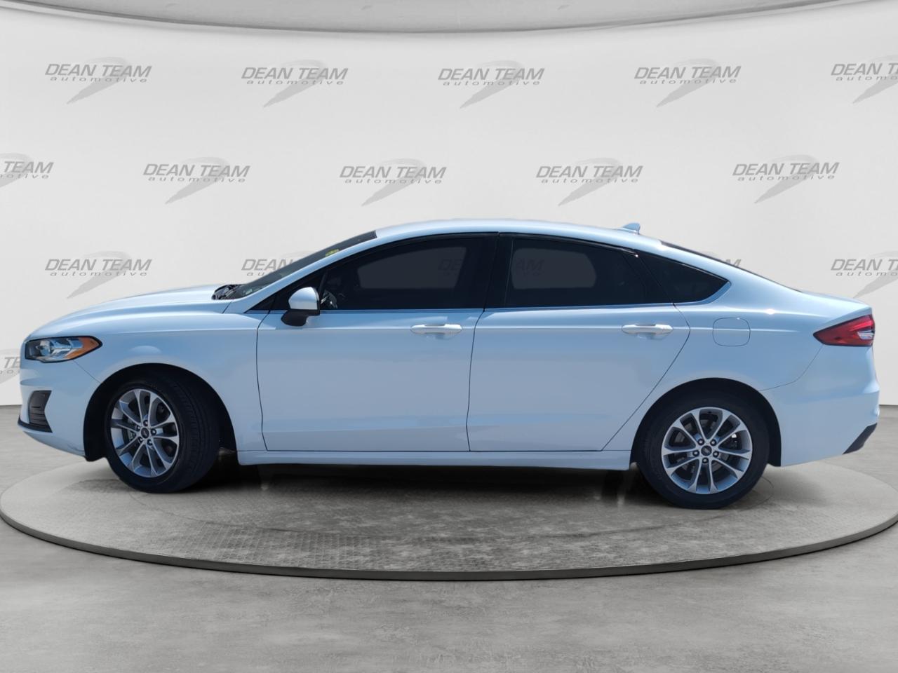 Ford Fusion SE FWD 2020