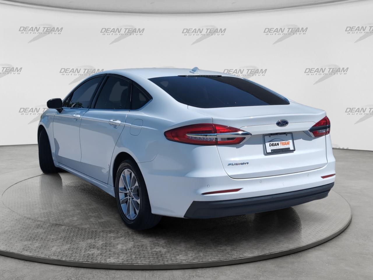 Ford Fusion SE FWD 2020