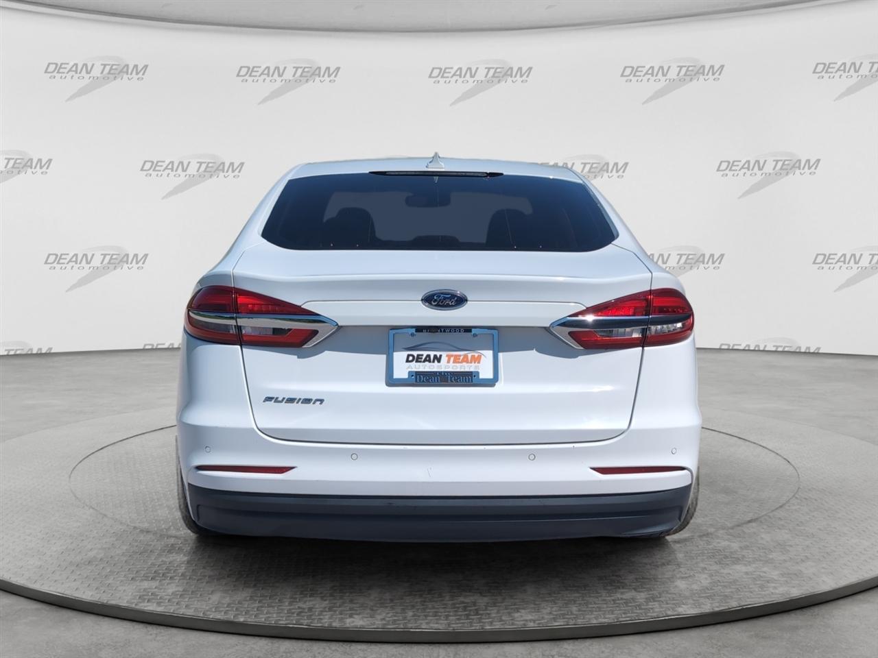 Ford Fusion SE FWD 2020
