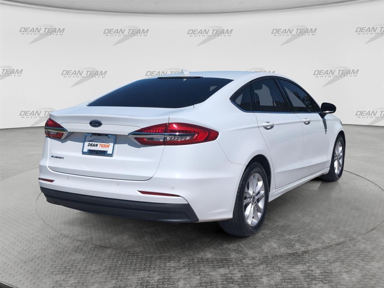 Ford Fusion SE FWD 2020