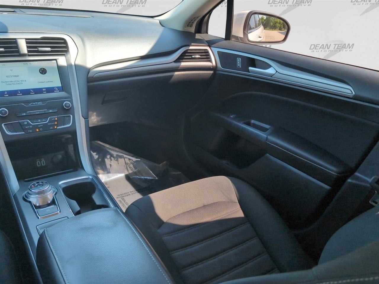 Ford Fusion SE FWD 2020