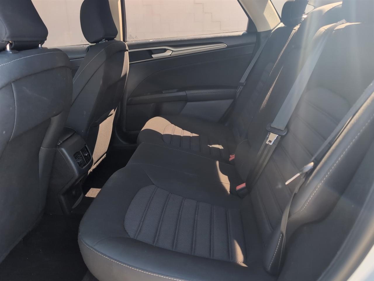 Ford Fusion SE FWD 2020