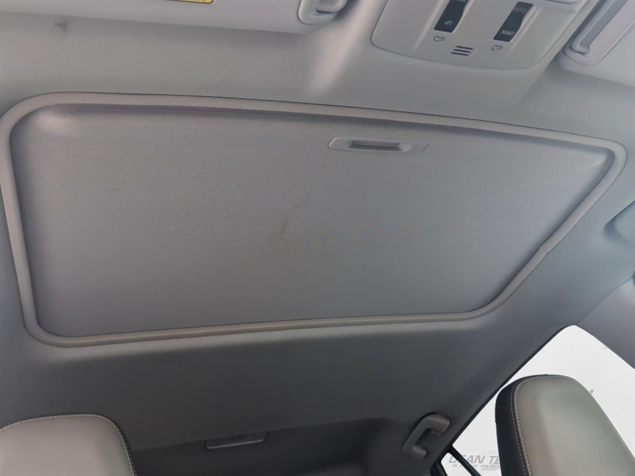 Toyota RAV4  2014