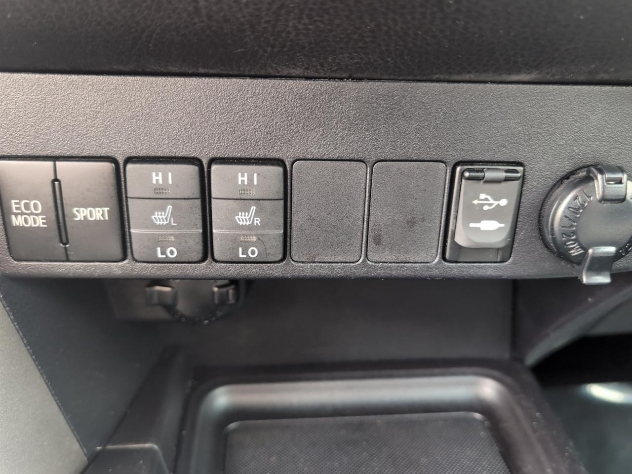Toyota RAV4  2014