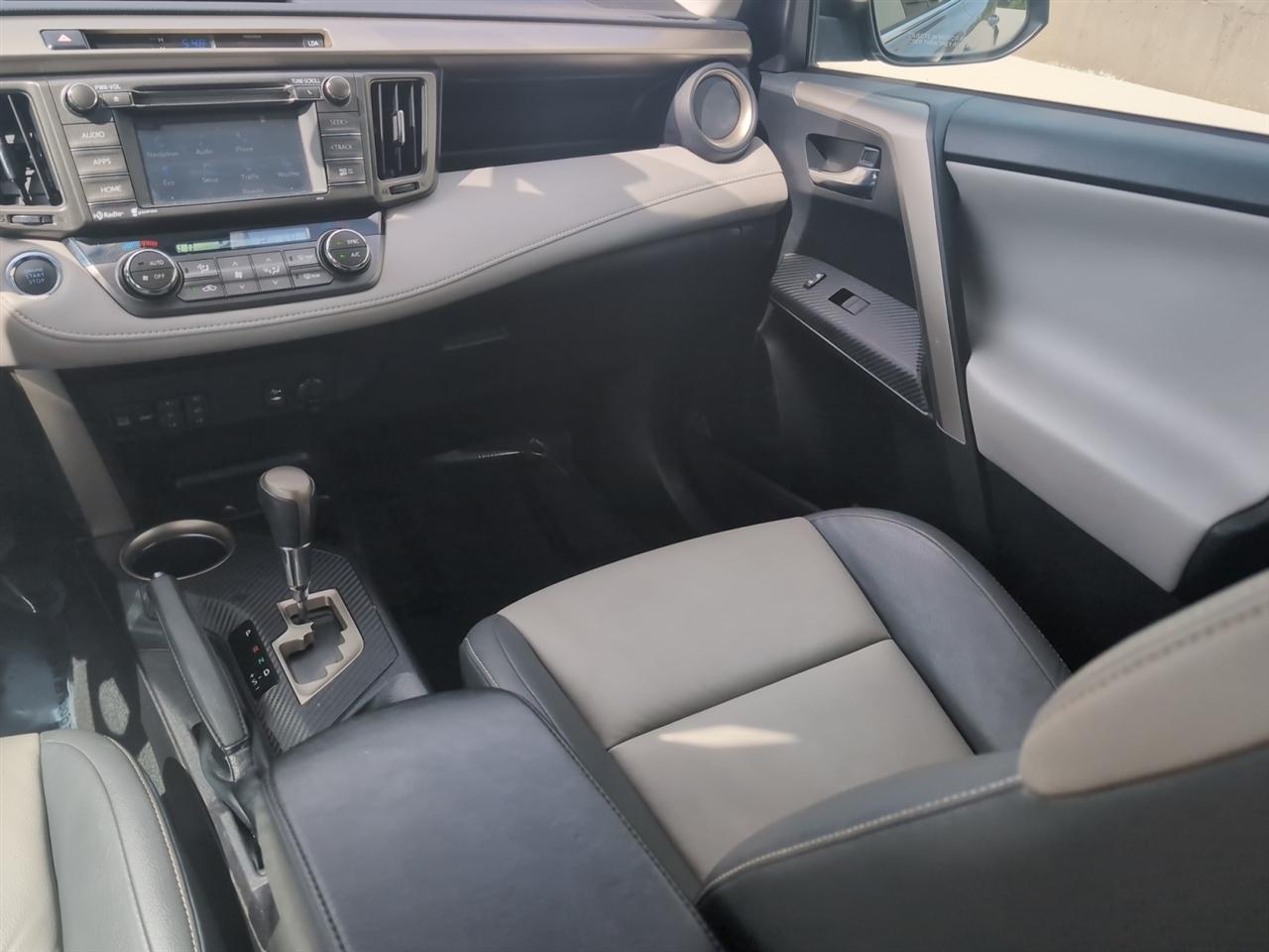 Toyota RAV4  2014
