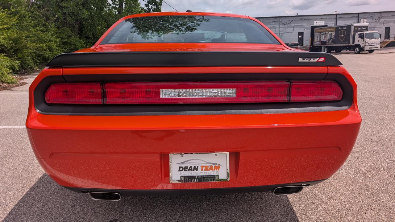 Dodge Challenger 2dr Cpe SRT8 2008