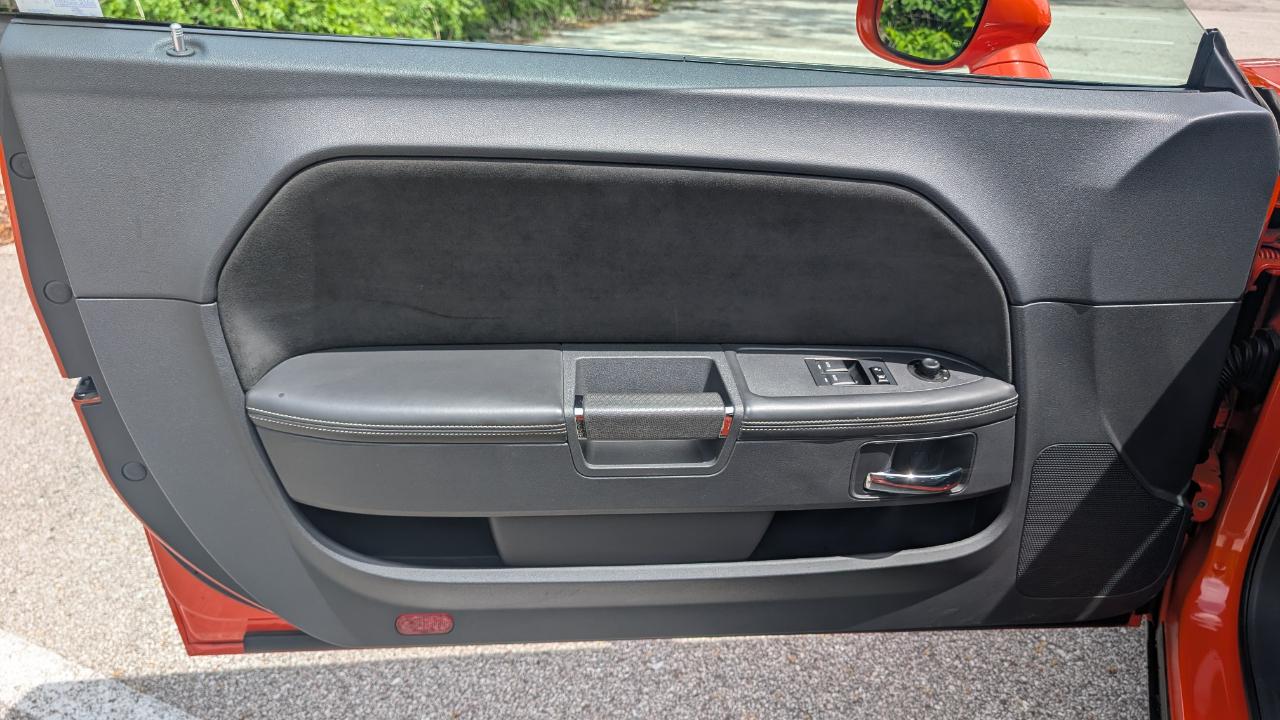 Dodge Challenger 2dr Cpe SRT8 2008