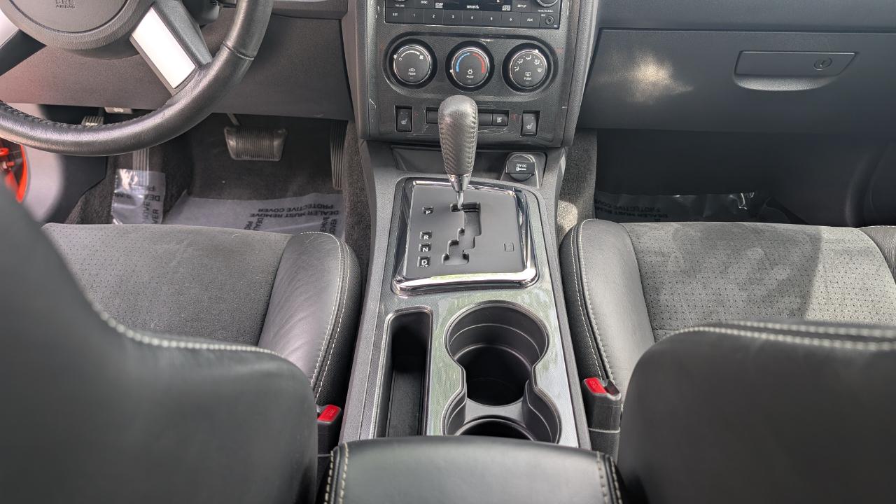 Dodge Challenger 2dr Cpe SRT8 2008