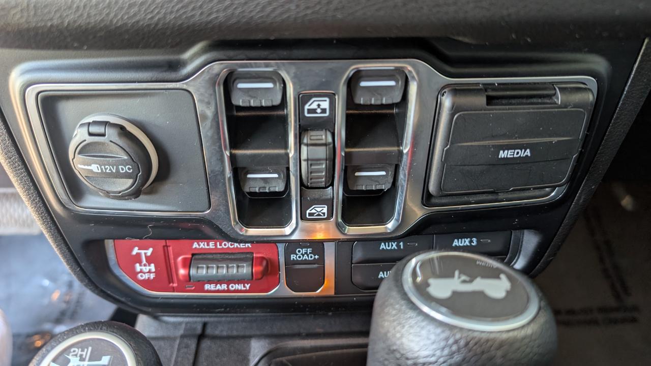 Jeep Wrangler Willys 4 Door 4x4 2024