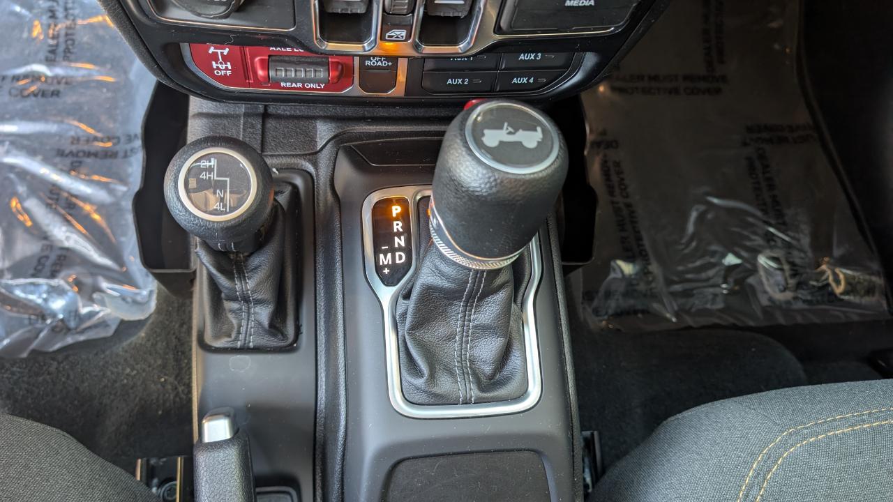 Jeep Wrangler Willys 4 Door 4x4 2024