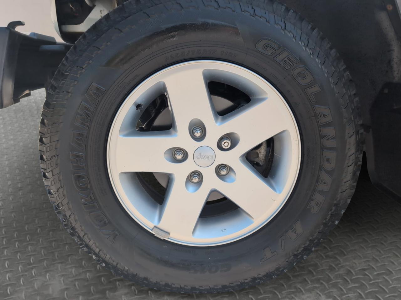 Jeep Wrangler 4WD 2dr Sport 2013