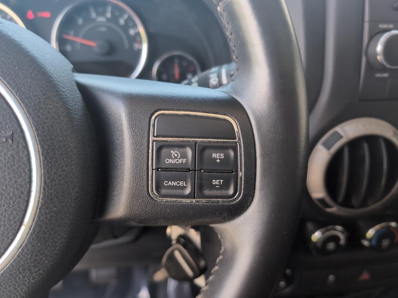 Jeep Wrangler 4WD 2dr Sport 2013
