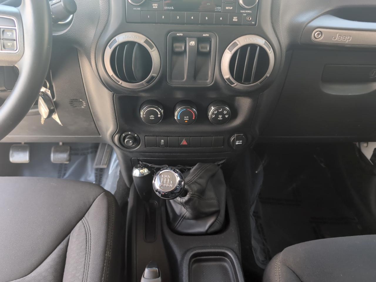 Jeep Wrangler 4WD 2dr Sport 2013
