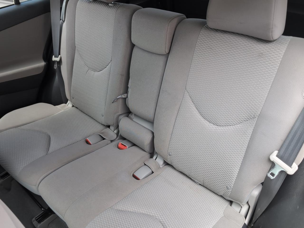 Toyota RAV4  2011