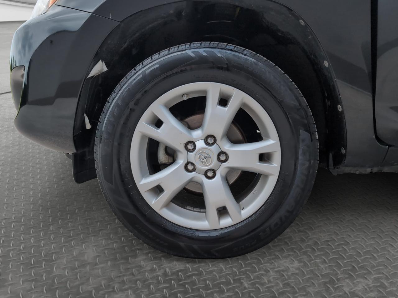 Toyota RAV4  2011