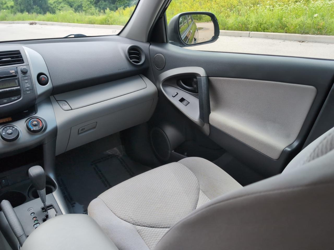 Toyota RAV4  2011