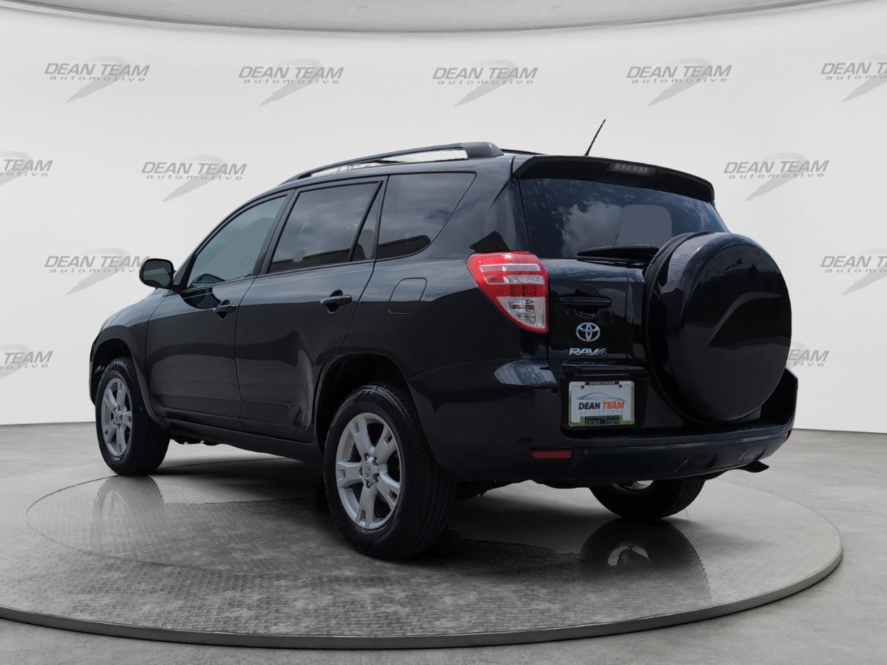 Toyota RAV4  2011