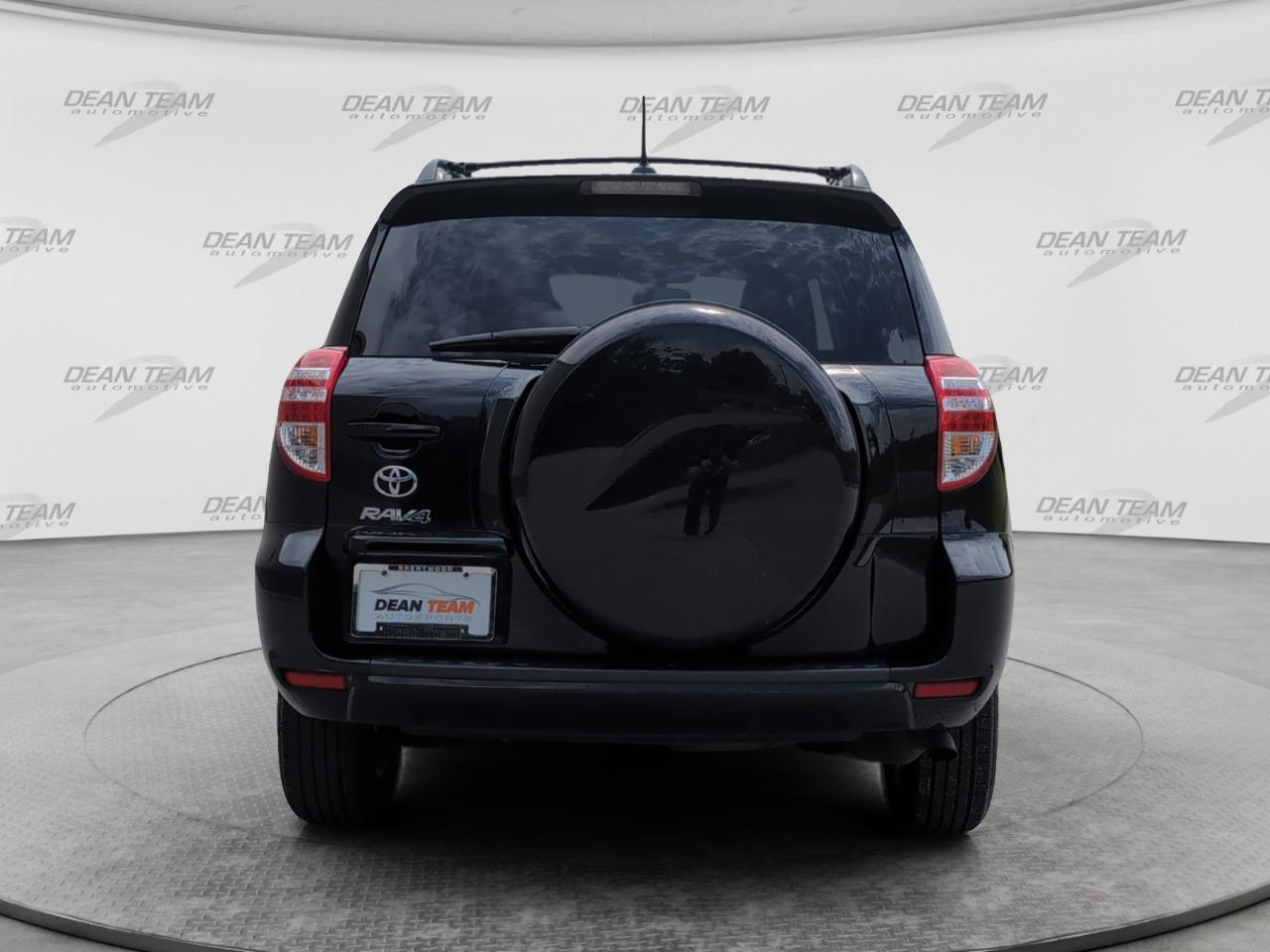 Toyota RAV4  2011