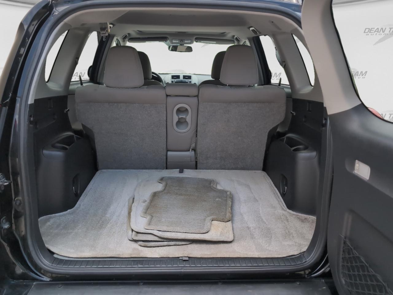 Toyota RAV4  2011
