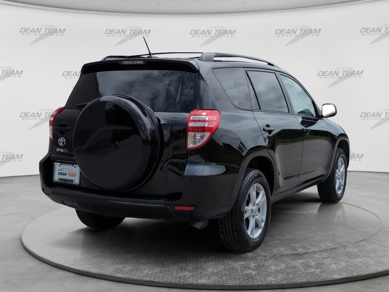 Toyota RAV4  2011