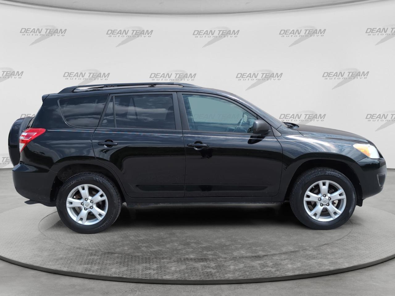 Toyota RAV4  2011