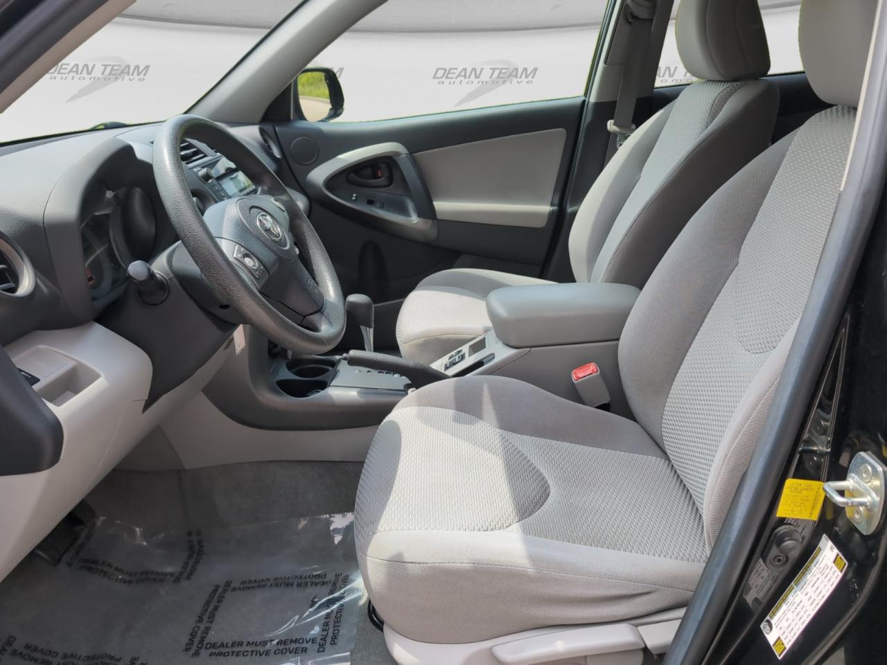 Toyota RAV4  2011