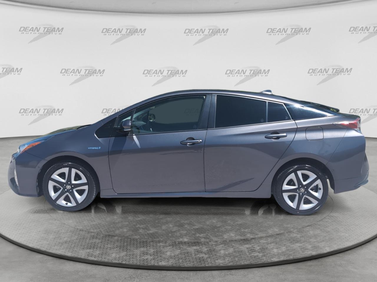 Toyota Prius Three Touring 2017