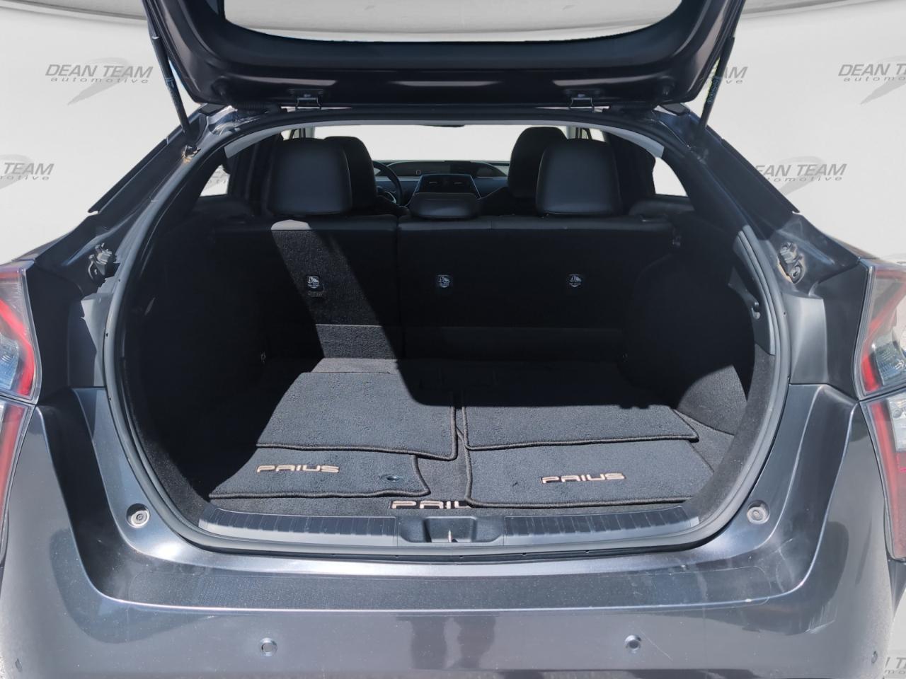 Toyota Prius Three Touring 2017