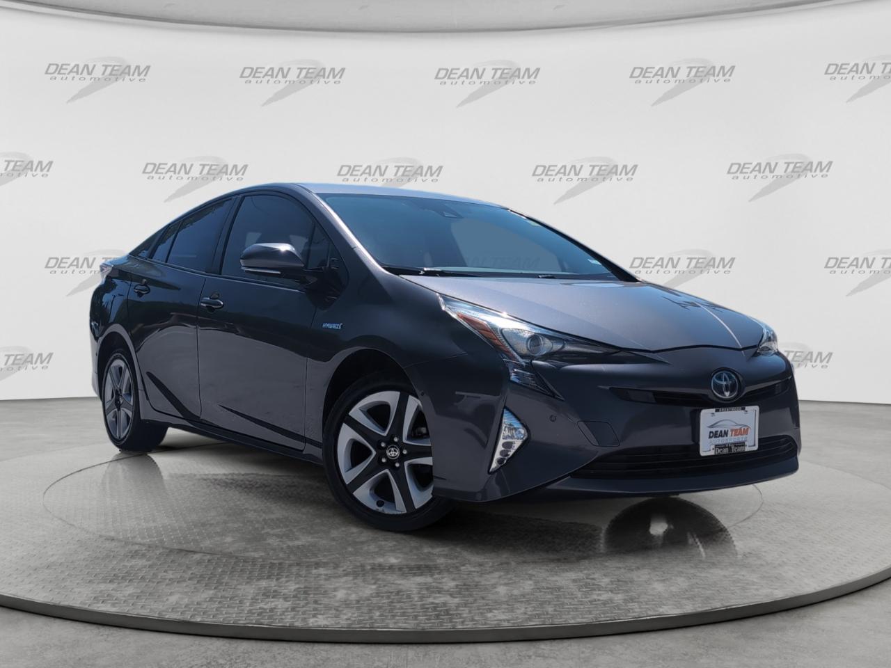 Toyota Prius Three Touring 2017