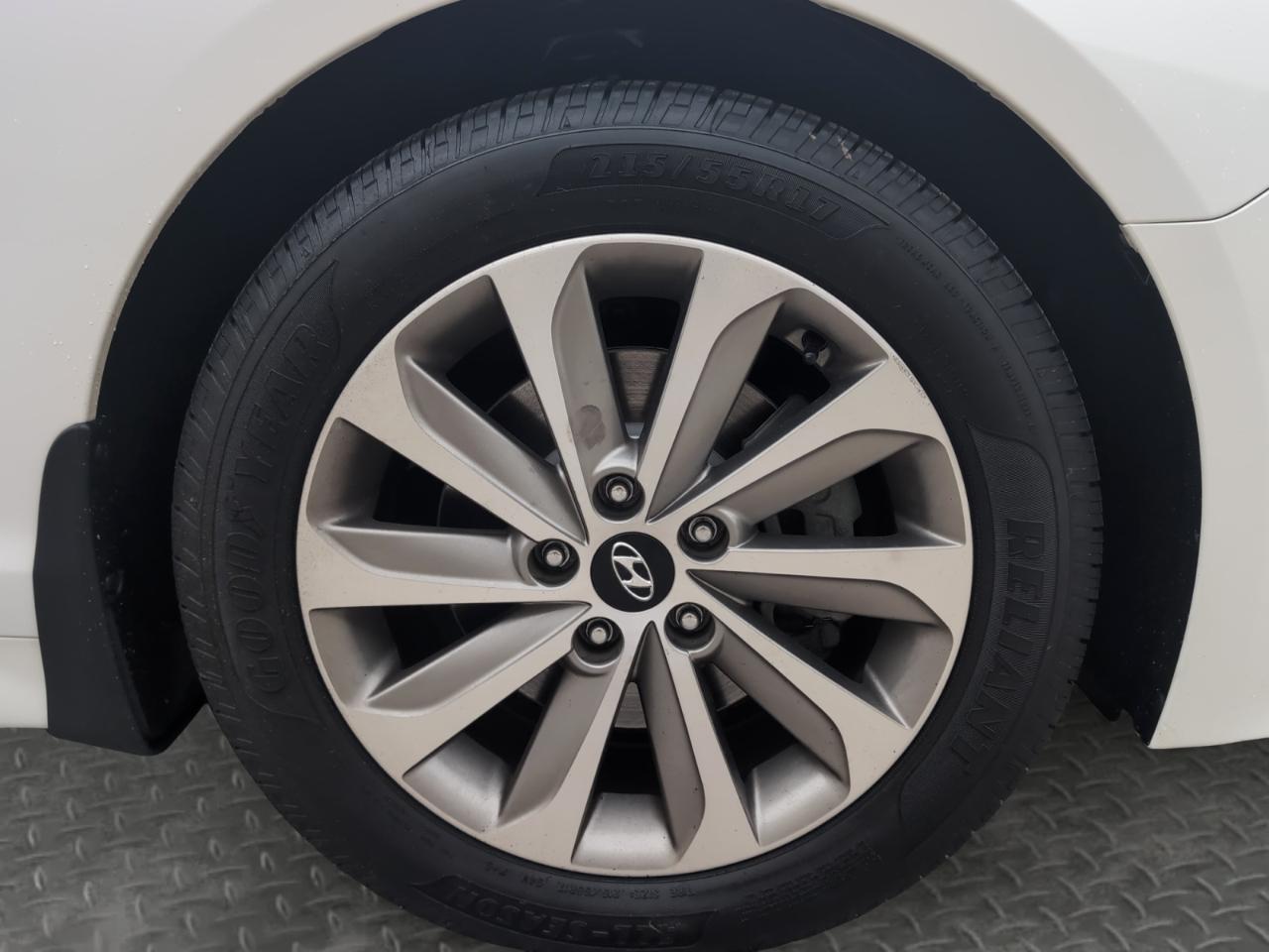 Hyundai Sonata 4dr Sdn 2.4L Sport 2016