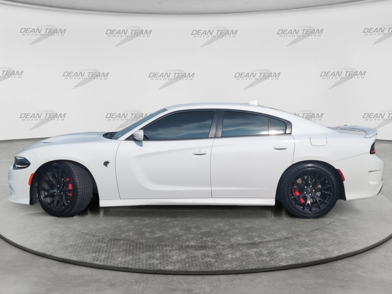Dodge Charger 4dr Sdn SRT Hellcat RWD 2016