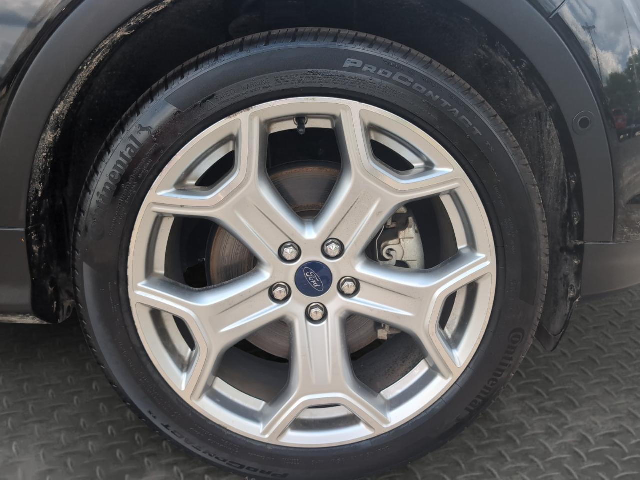 Ford Escape Titanium 4WD 2017