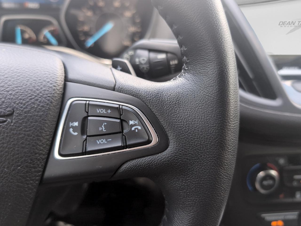 Ford Escape Titanium 4WD 2017