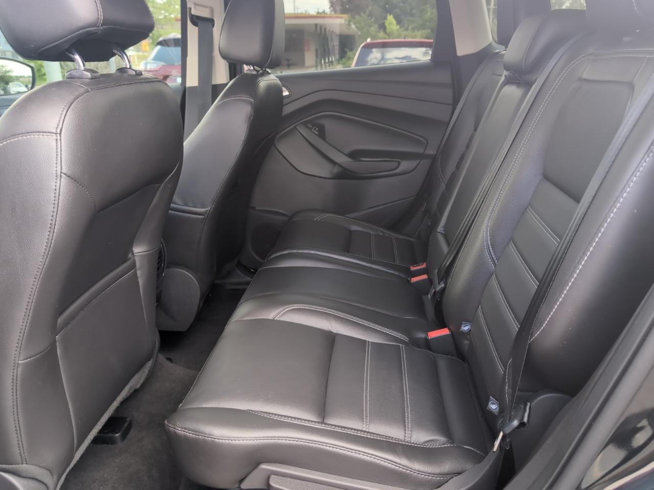 Ford Escape Titanium 4WD 2017