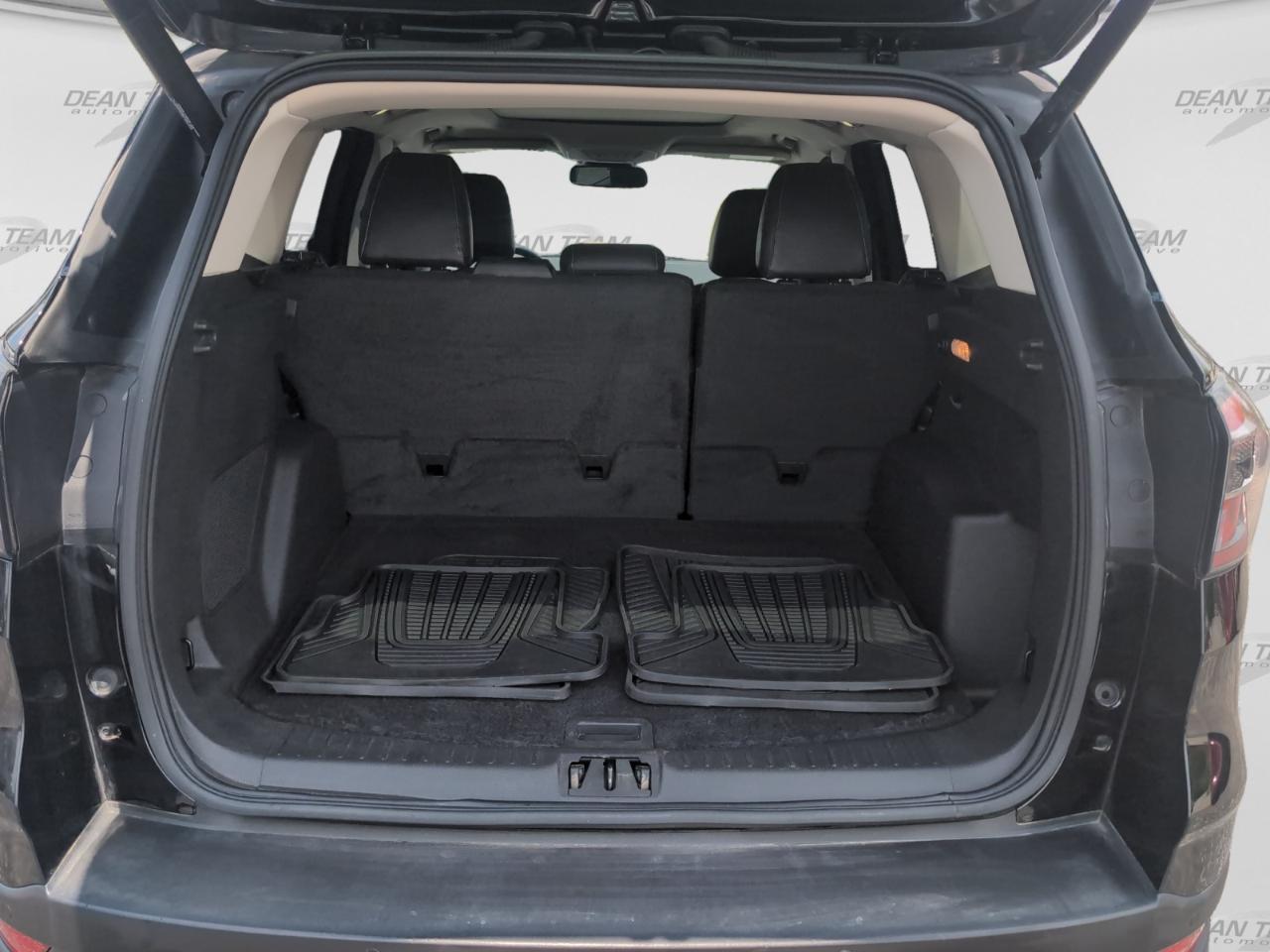 Ford Escape Titanium 4WD 2017