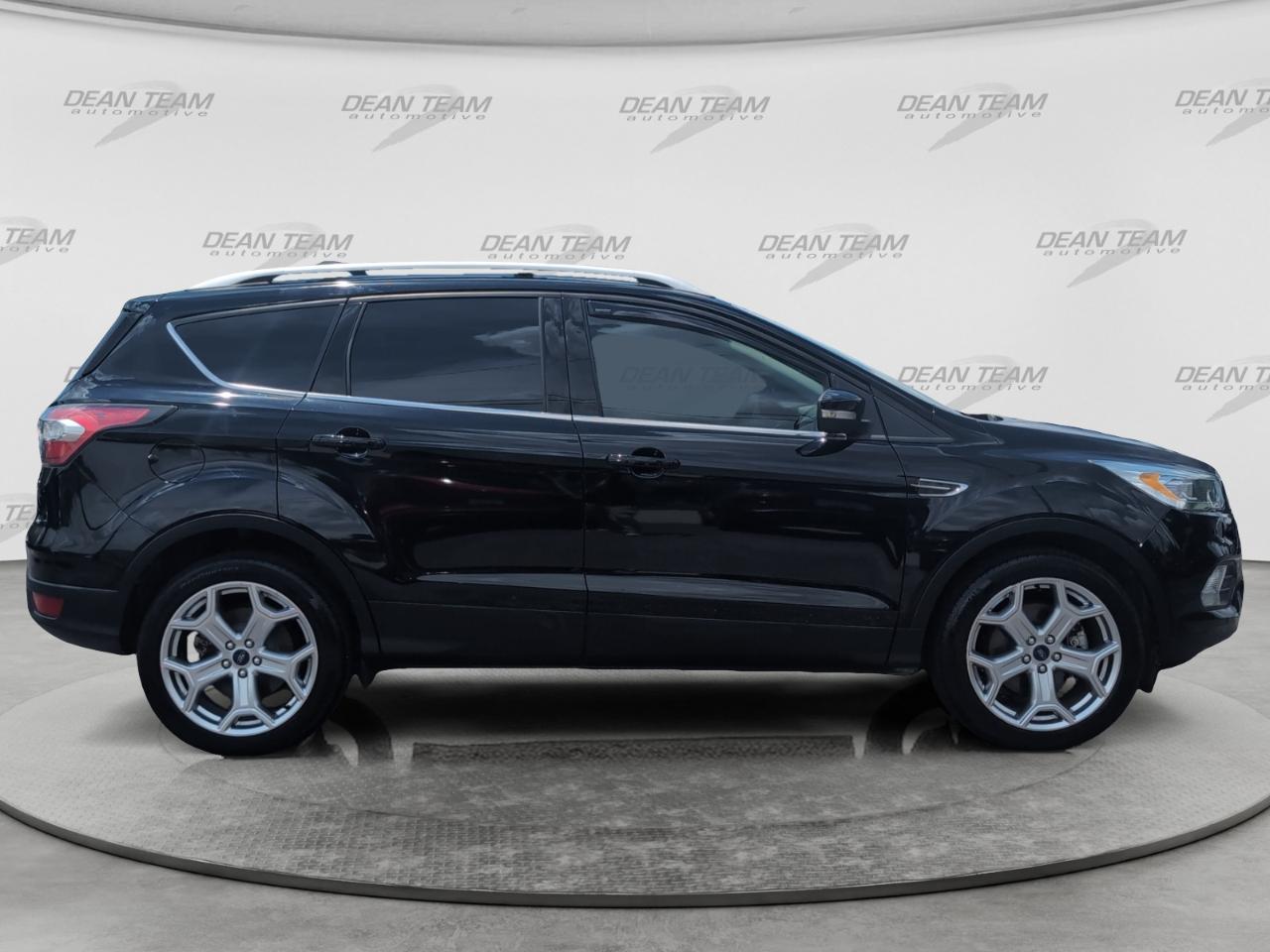 Ford Escape Titanium 4WD 2017