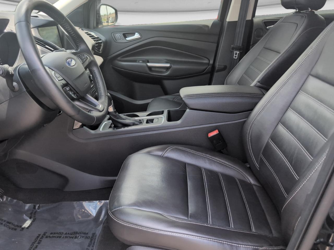 Ford Escape Titanium 4WD 2017