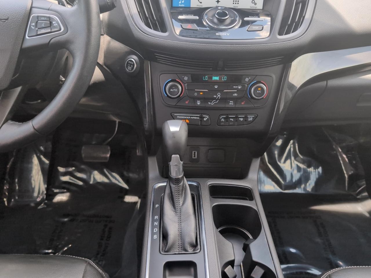 Ford Escape Titanium 4WD 2017