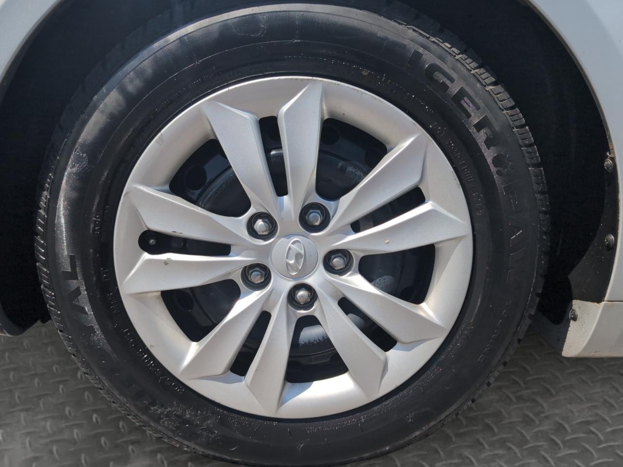Hyundai Sonata  2011