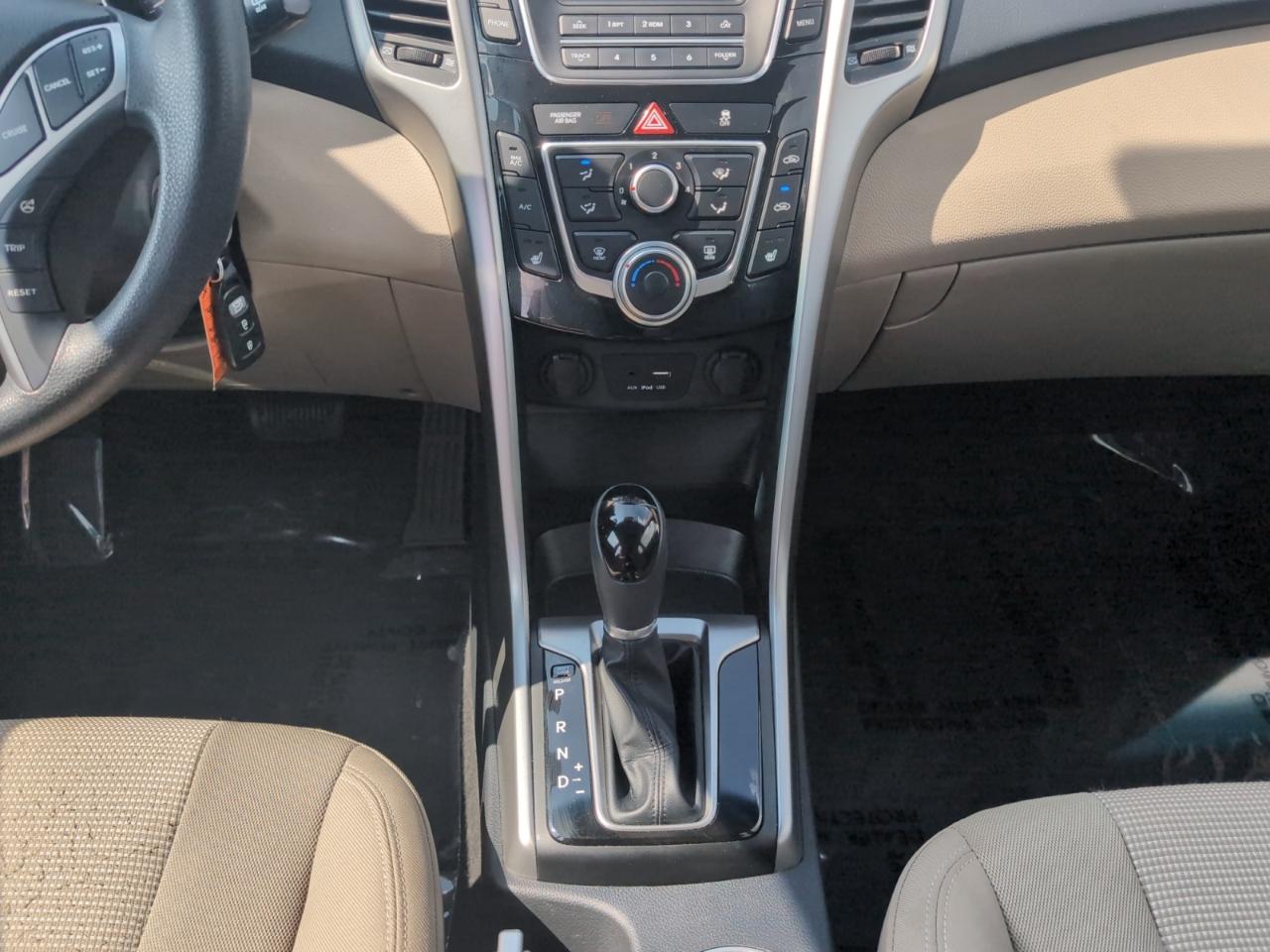 Hyundai Elantra GT 5dr HB Auto 2016