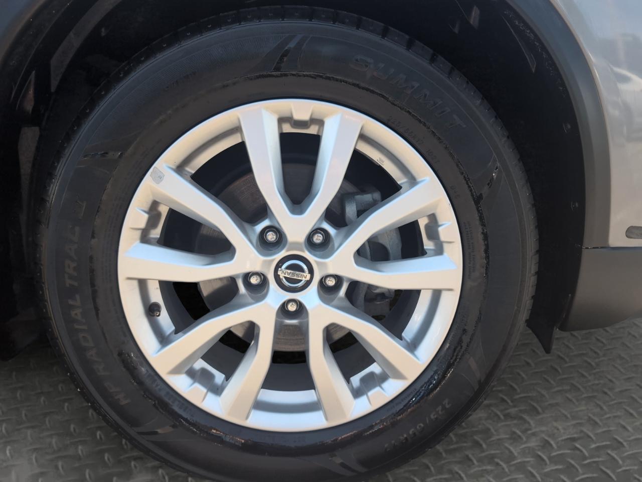 Nissan Rogue FWD SV 2017