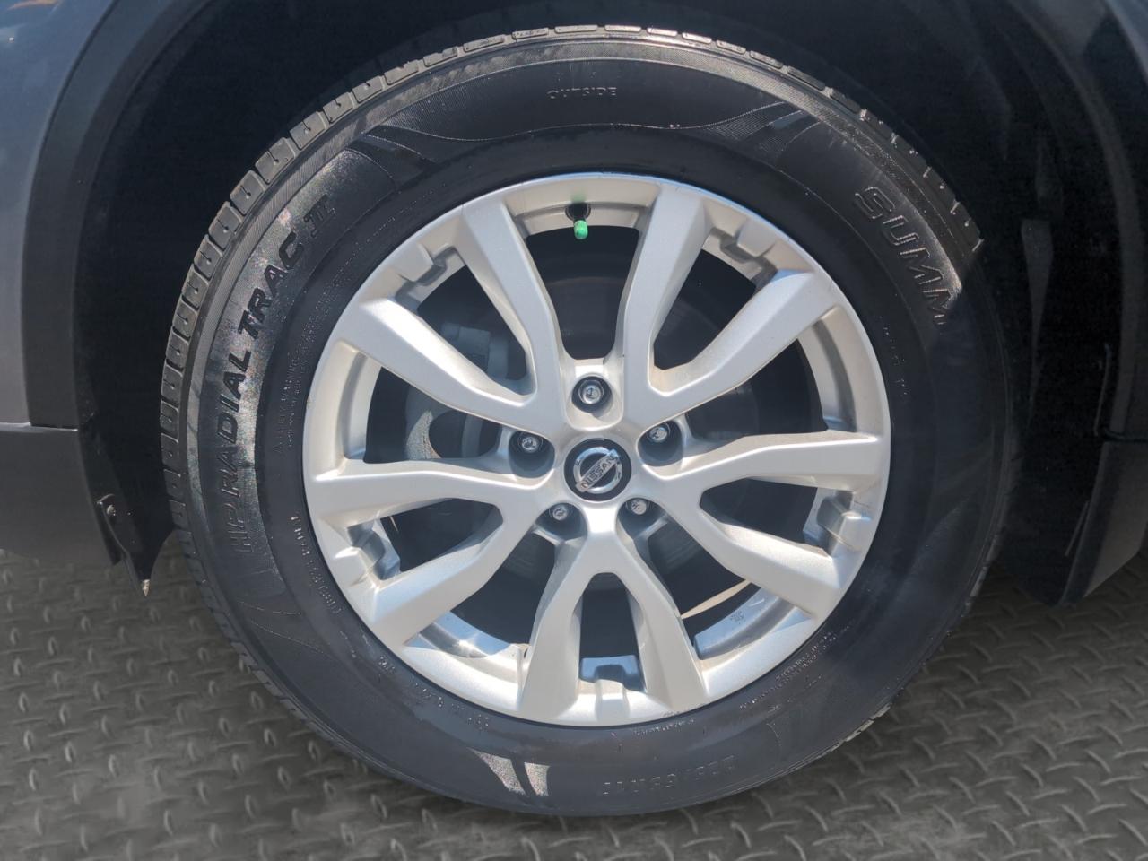 Nissan Rogue FWD SV 2017