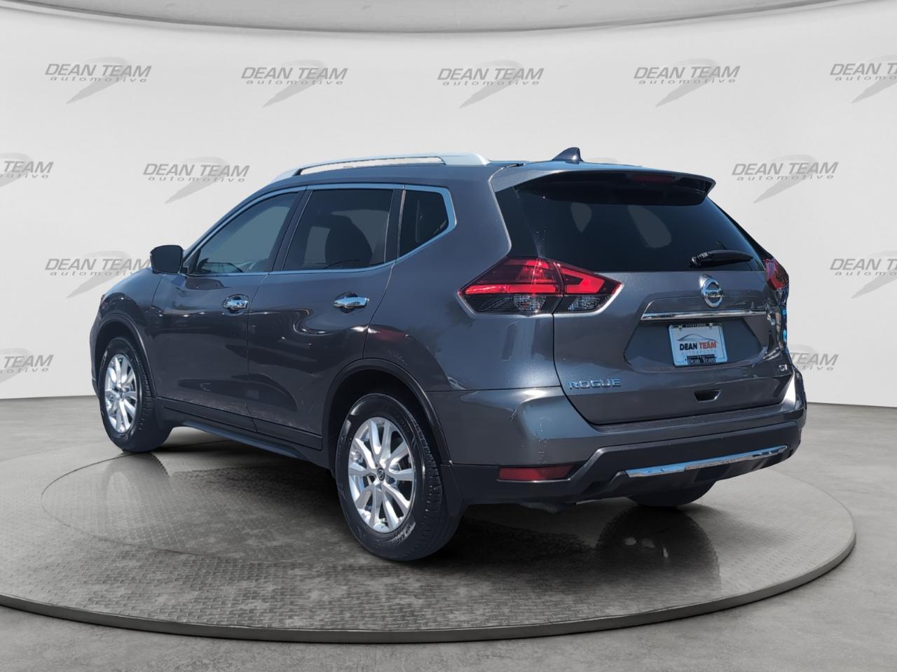 Nissan Rogue FWD SV 2017