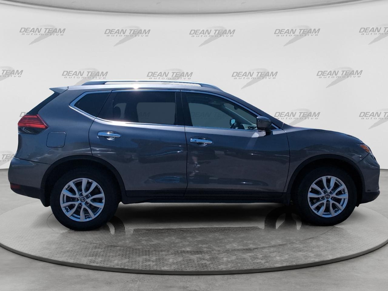 Nissan Rogue FWD SV 2017